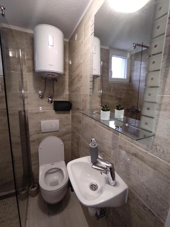 Bellus Apartment-Completely Renovated Split Exterior photo